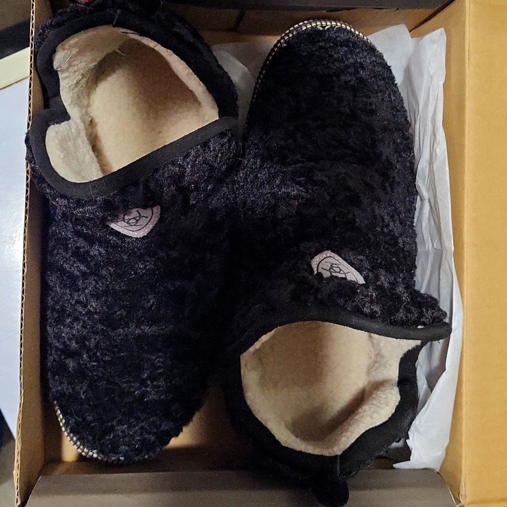 Ariat Bootie Slippers Medium 7 1/2-8